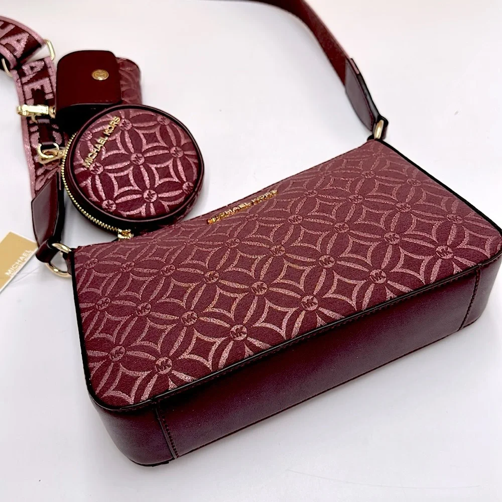 MICHAEL KORS Jet Set Travel Small Logo Jacquard Crossbody With Tech Attach
NWT - Picture 16 of 16
